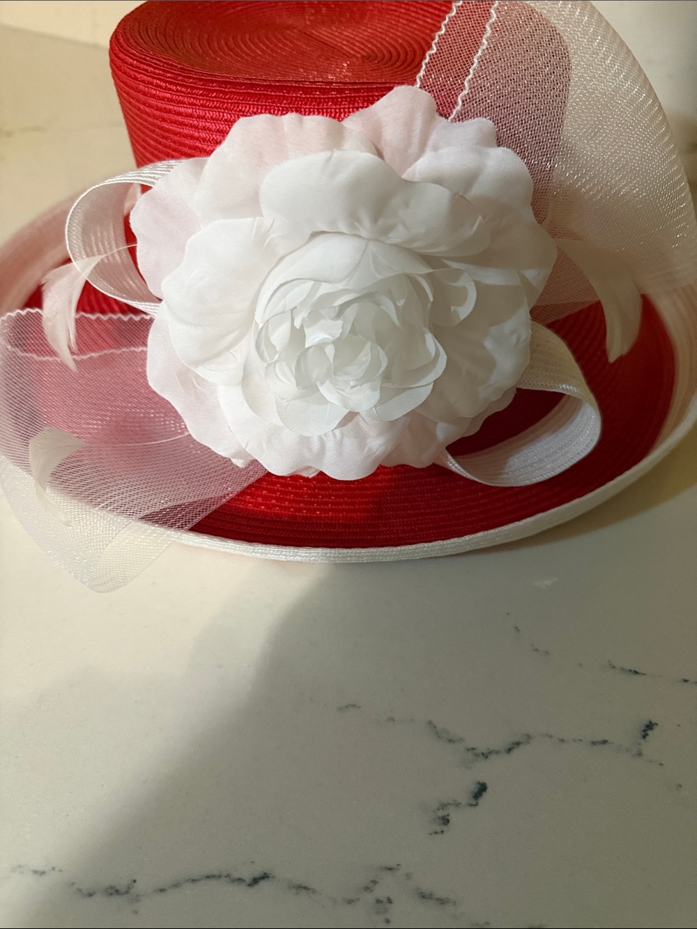 BETMAR NEW YORK HAT /RED WITH FLOWER - Picture 2 of 5